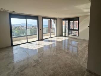 Apartment  4 pieces 154 m² - Photo 0