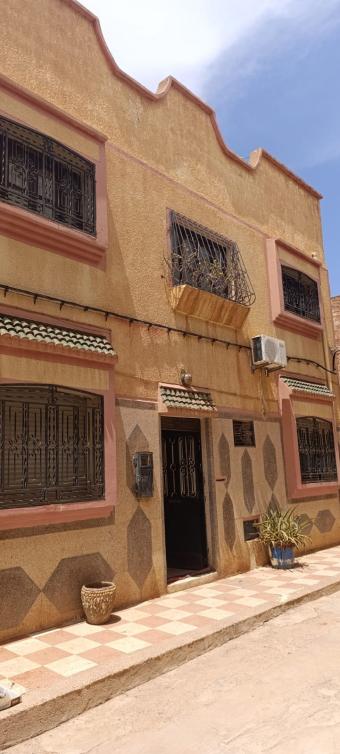 Maison  6 pièces 210 m² - Photo 0