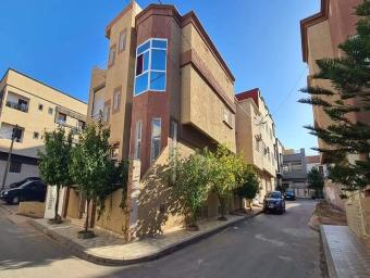 منزل مؤثث 6 غرف 115 م² - Photo 0