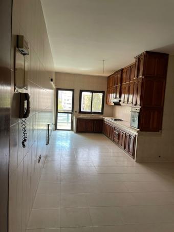 شقة (برطما)  5 غرف 266 م² - Photo 0