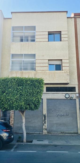 Local commercial   138 m² - Photo 0