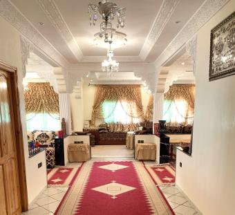منزل مؤثث 14 غرف 450 م² - Photo 0